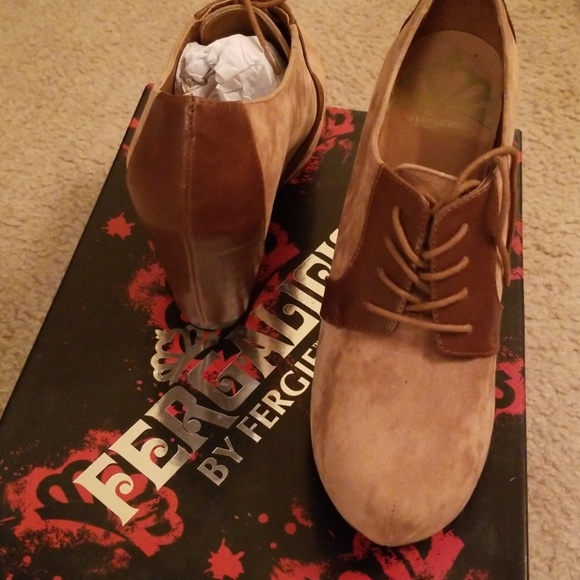 Shoes - Picture 2 of 3